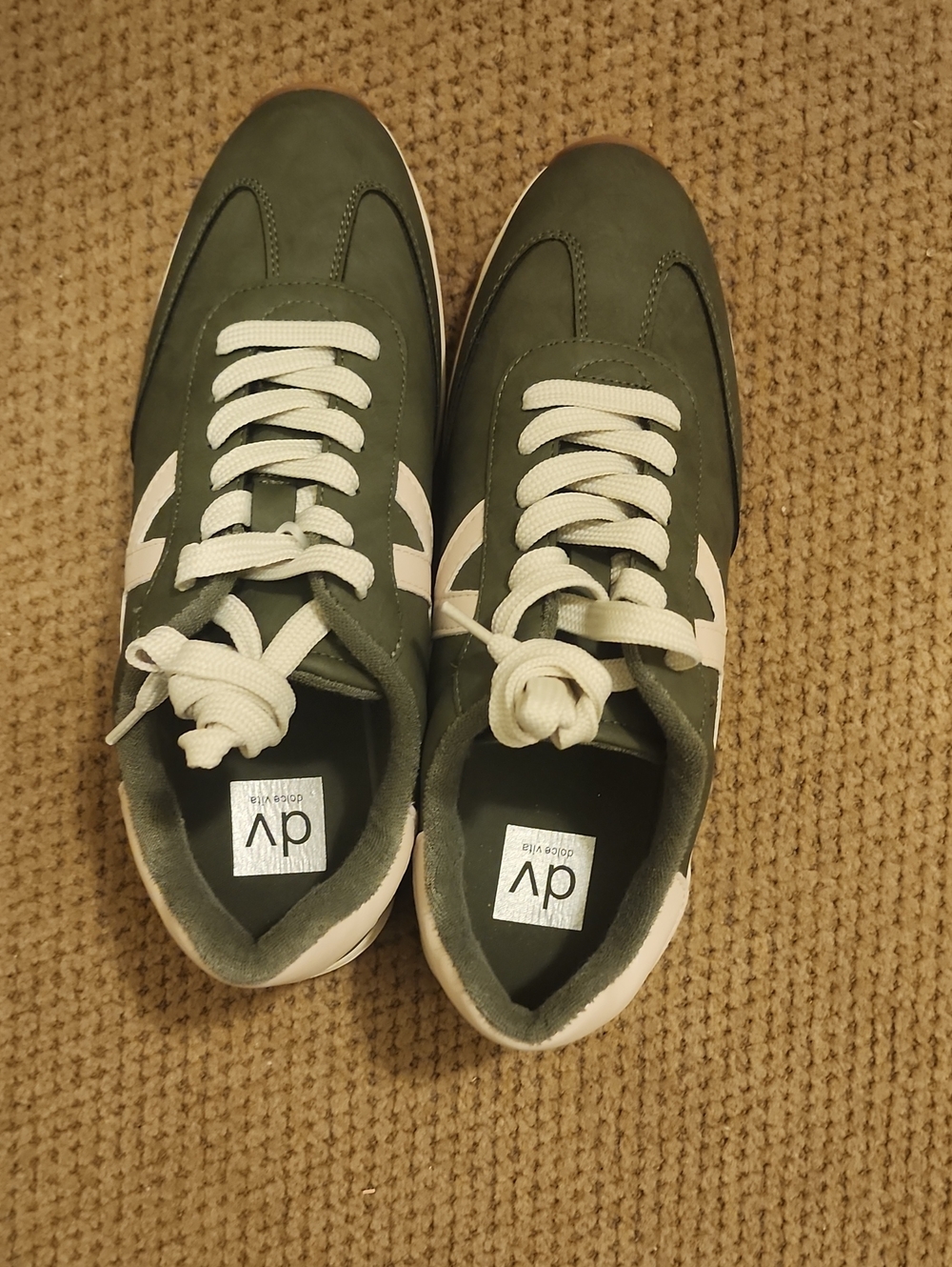 DV by Dolce Vita Dark Green Men's Retro Runner Sneakers